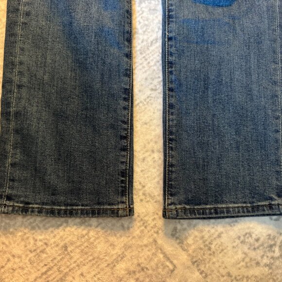 Abercrombie & Fitch Men's Signature Stretch  Athletic Straight Jean - Picture 6 of 13